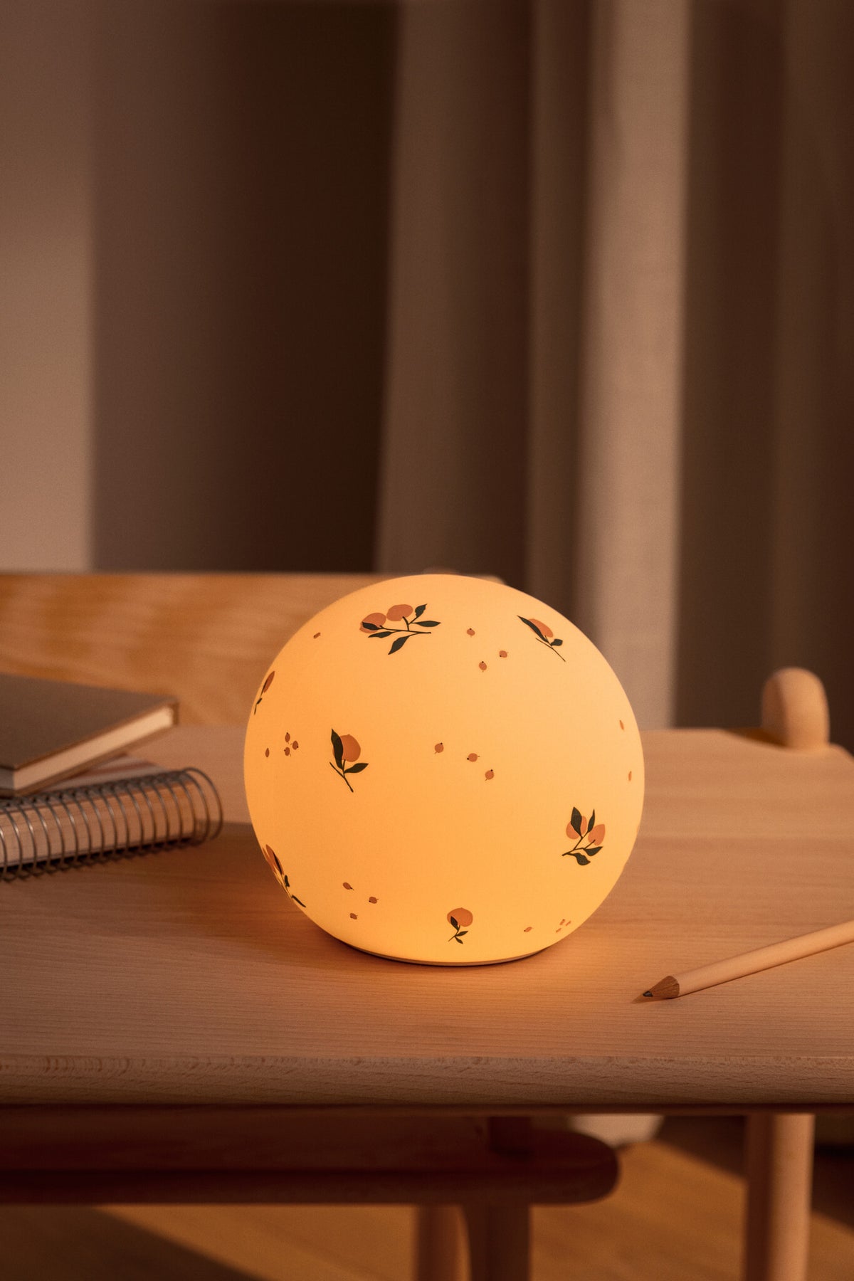 LIEWOOD Yuki nachtlamp Peach Sea Shell / Perzik Schelp nachtlampje
