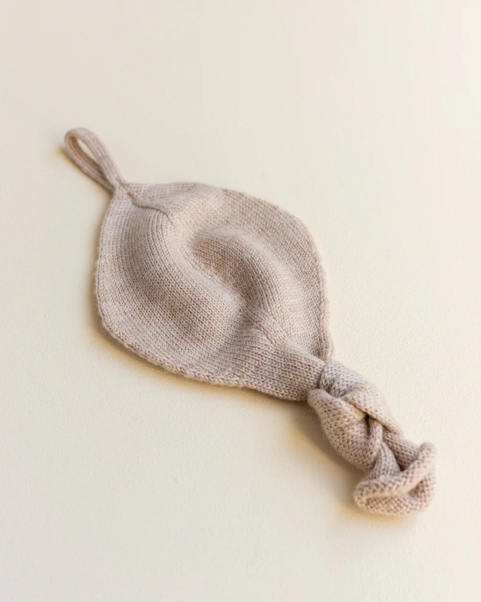 Hvid speendoekje baby Titi Comforter Sand zandkleur