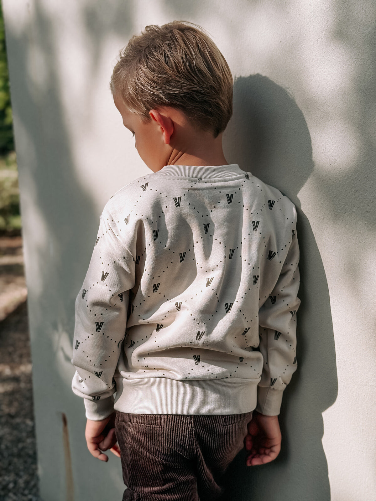 LEVV sweater jongen Varick sweater White Graphic wit met print