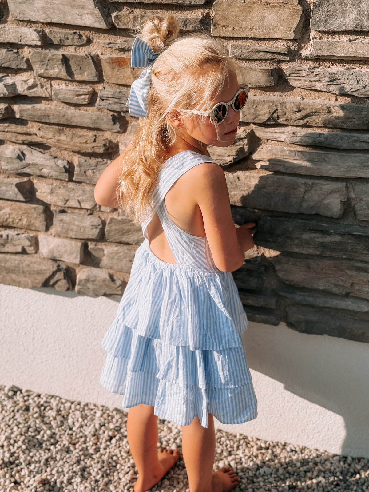 The New jurk kind Nalani S/L Dress White Swan Striped (wit en blauw gestreept)