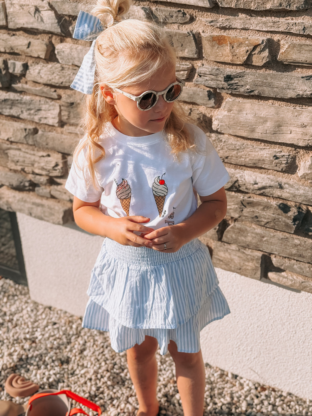The New rok kind Nalani Skirt White Swan Striped (wit en blauw gestreept)