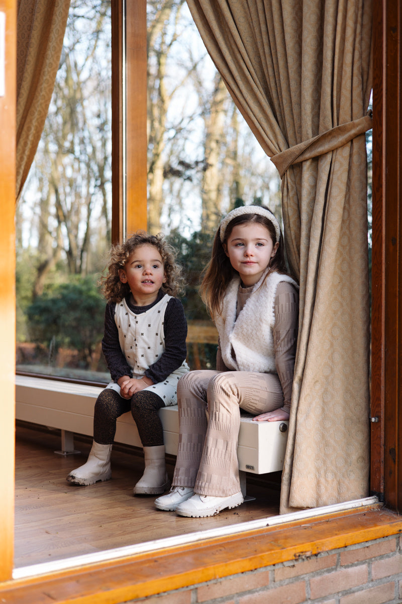 LEVV flared broek meisje Vlinder flared broek Light Taupe taupe