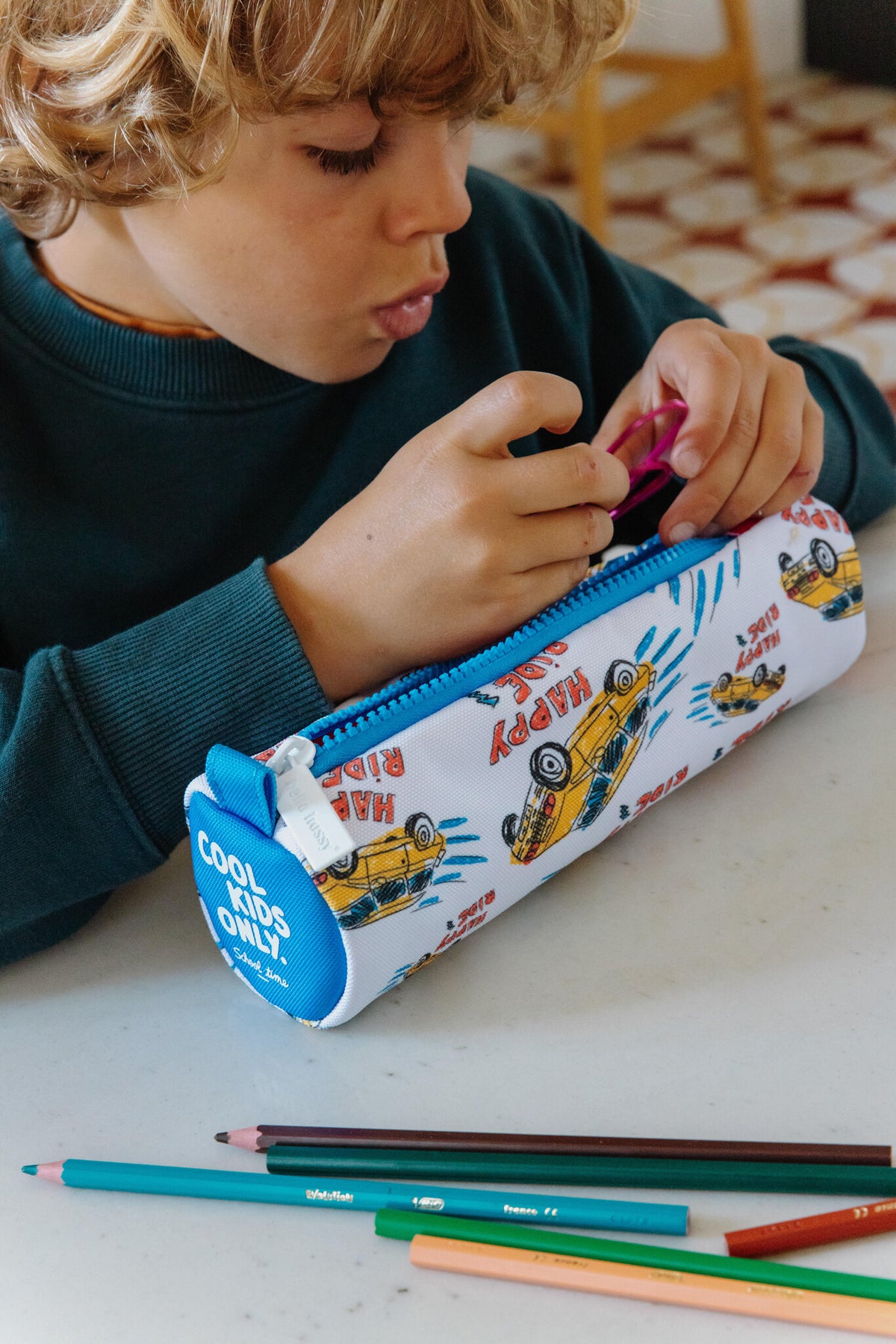 Hello Hossy etui kind Happy Ride (voertuigenprint)