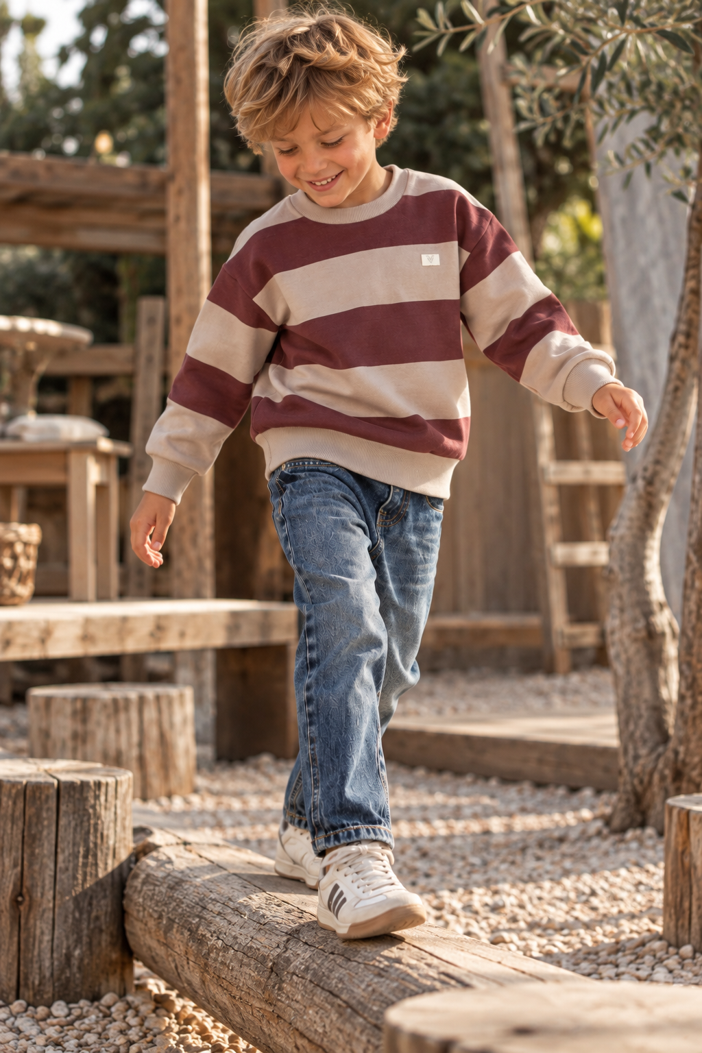 LEVV sweater jongen Dax AOP Grey Stripe (bordeaux gestreept)