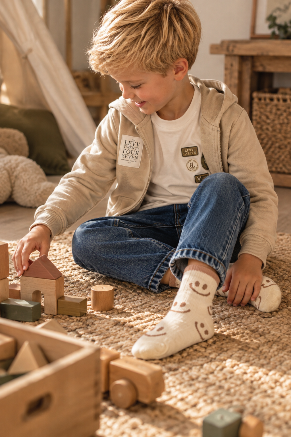 LEVV sweater jongen Dennis Dark Sand (donker zand)