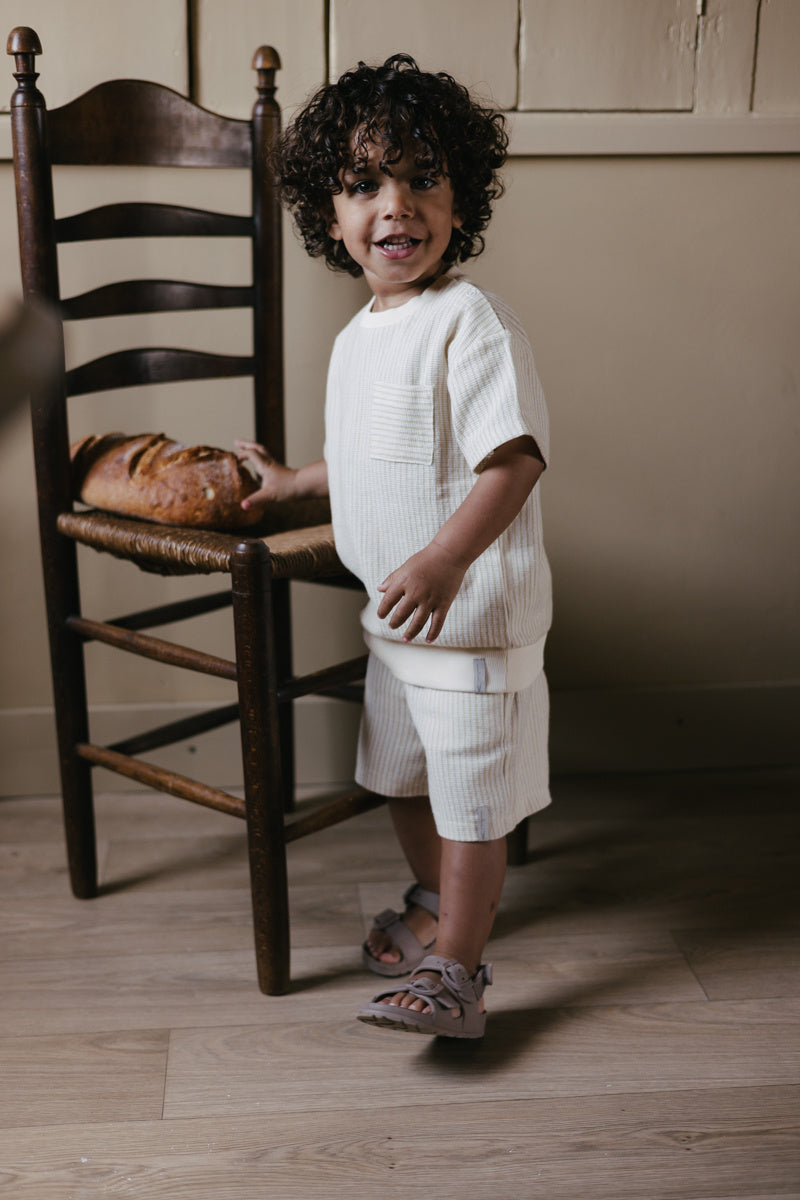 LEVV korte broek jongen Bruun short AOP Off White Stripe off white gestreept