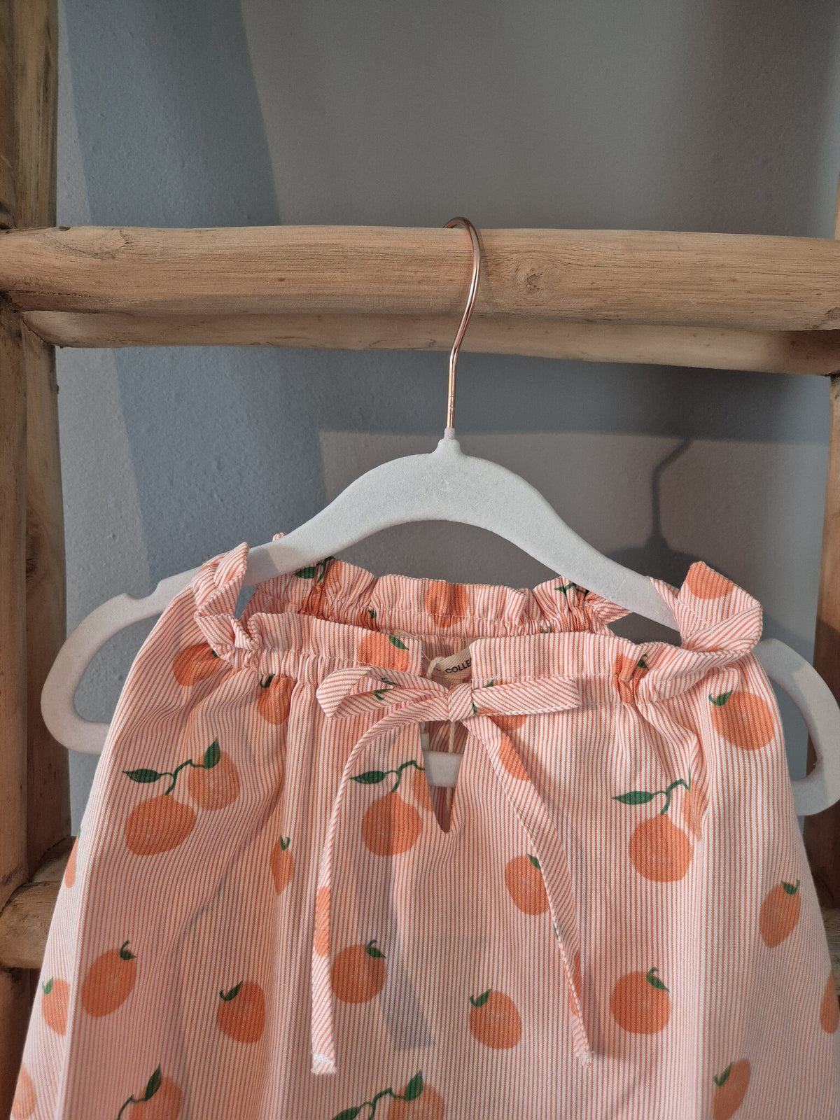 The Sunday Collective jurk meisje Tie Neck Dress Clementine oranje