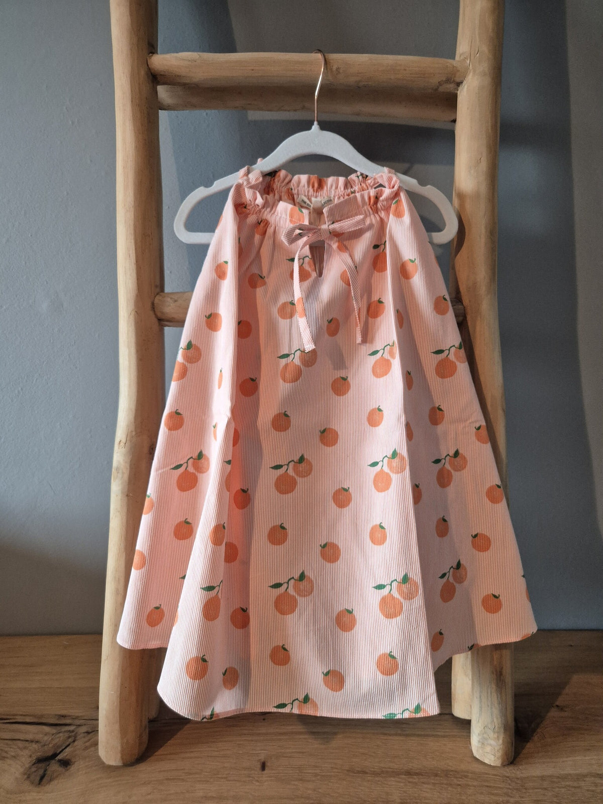 The Sunday Collective jurk meisje Tie Neck Dress Clementine oranje