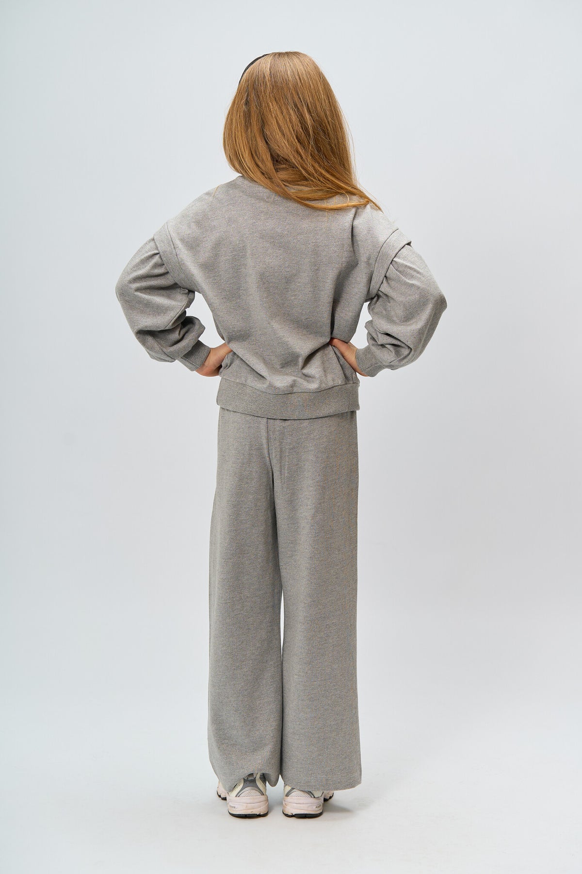 The New sweatshirt kind Renata Glitter Light Grey Melange (lichtgrijs gemêleerd)