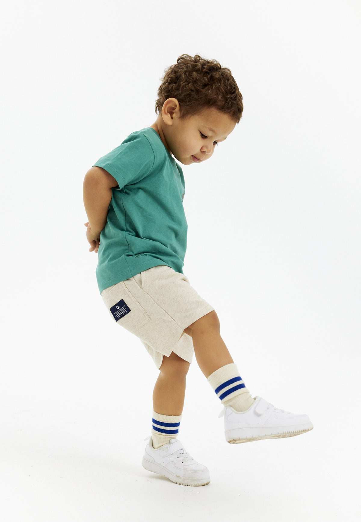 The New shirt kind Newel S/S Tee Bottle Green (groen)