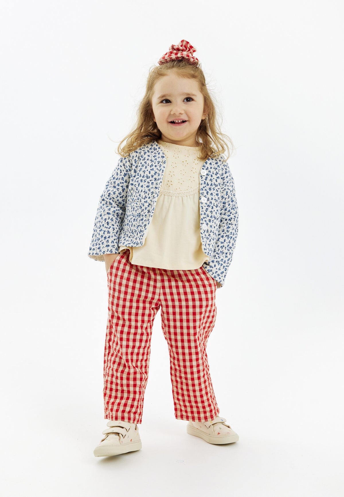 The New jas kind Nikita Quilted Jacket White Swan AOP (wit met blauwe print)